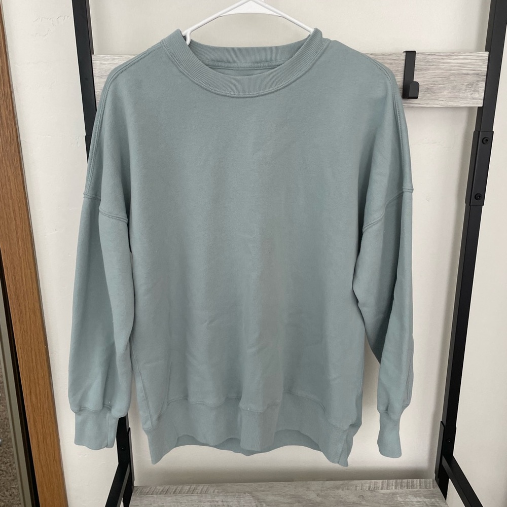 Abercrombie & Fitch Men's Light Gray Crewneck Sweater